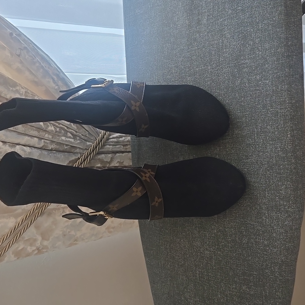 Ileather Louis Vuitton sock boots women - Picture 2 of 4